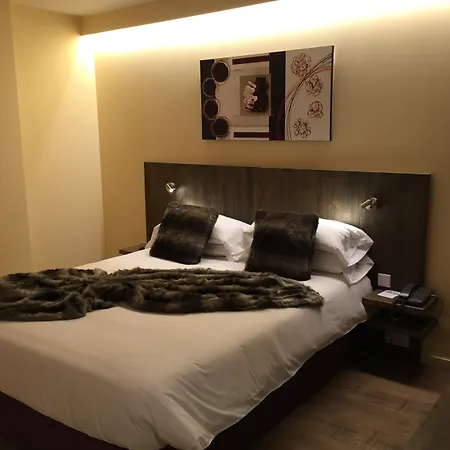 L'ermita Otel 3*