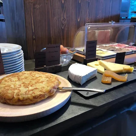 L'ermita Otel 3*